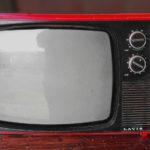 Wieczorny relaks przed telewizorem, czy też niedzielne filmowe popołudnie, umila nam czas wolny oraz pozwala się zrelaksować.